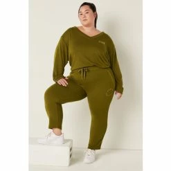 Victorias Secret PINK Victoria's Secret PINK Hazel Green Soft French Terry Jogger -Victoria's Secret PINK Shop unnamed file 3055